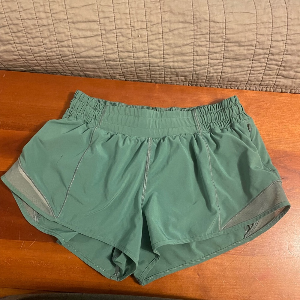 Hotty hot low-rise lined short 2.5